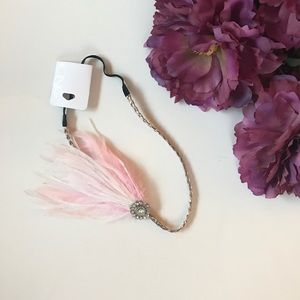 🍰 Cute Pink & white feathers & crystals hair band